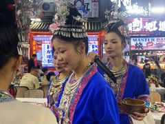 -刘姐啤酒鱼民族演艺餐厅(西街总店)