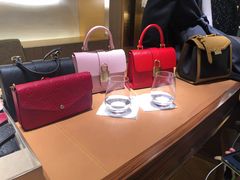 -乐蓬马歇百货公司(Rive Gauche)