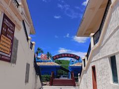 -亚龙湾亚泰商业街