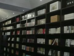 -钟书阁(松江泰晤士小镇店)