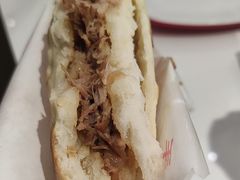 招牌肉夹馍-子午路张记肉夹馍(兵马俑店)