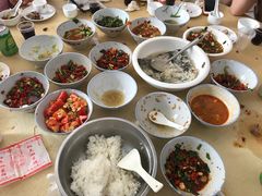 -红色湘菜馆(春风店)
