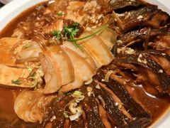 得莫利炖黄河大鲤鱼-李记饺子·熏酱东北菜(欢乐谷店)