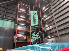 -极限PLAY运动娱乐新世界·团建派对潮玩休闲馆·室内蹦极高空游乐园