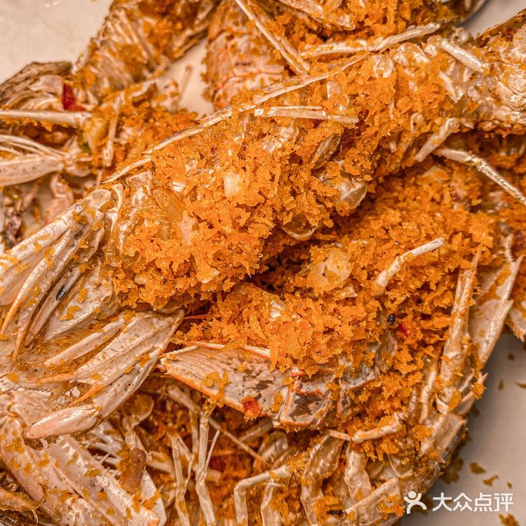 · 三亚的一家开了几十年的阿浪连锁海鲜餐厅