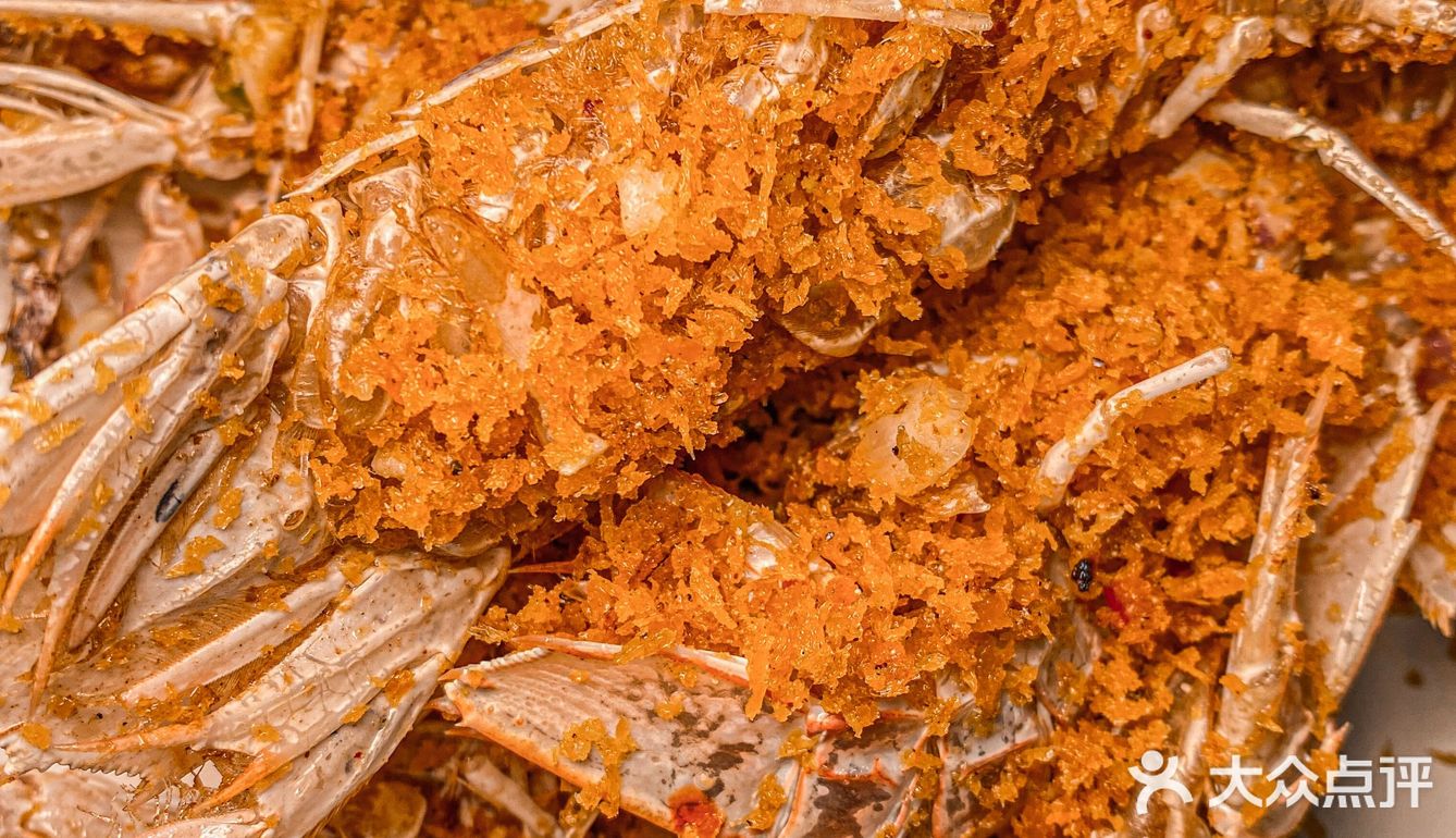 · 三亚的一家开了几十年的阿浪连锁海鲜餐厅