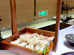 -红鼎豆捞·非遗鲍皇汤火锅(宝丰路店)