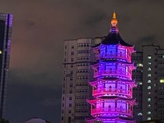 -绳金塔