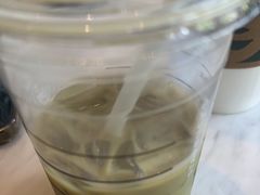 -星巴克臻选(深圳龙华红山天虹店)