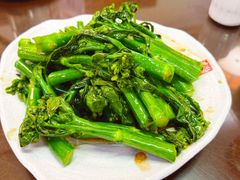 招牌芥兰-红星光发煲仔饭(文海店)