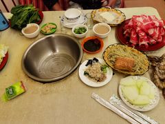 -洞庭洲·防空洞火锅·烧烤·铜锅涮肉(新百广场店)