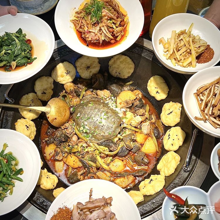 成都探店｜御凤甲吃鸡节椒麻鸡免费畅吃