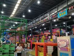 -超人空间竞技场·轰趴团建蹦床主题公园