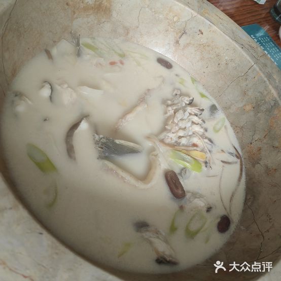 原生态蒸汽石锅鱼