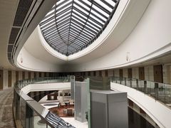 -上海滴水湖皇冠假日酒店