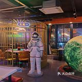 赛博朋克风格的土菜馆❗真的眼前一亮❗