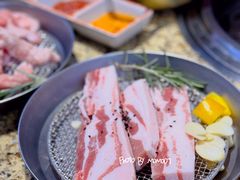 厚切黑猪五花-安又胖韩国烤肉(美罗城店)