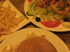 -Helens海伦司小酒馆(津湾广场店)