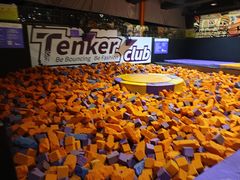 -Tenker Club弹刻极限主题公园 · 蹦床 · 团建 · 生日派对(大关店)