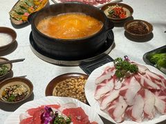 -贵府酸汤牛肉火锅·贵州老字号(飞山街店)
