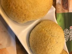 酥皮焗叉烧包-添好运点心专门店(深水埗店)