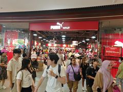 -东荟城名店仓