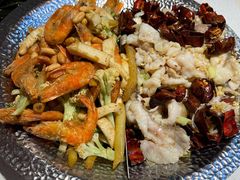 脆鱼香辣虾-小鱼小牛·鱼牛干锅·脆鱼火锅(世欧广场店)