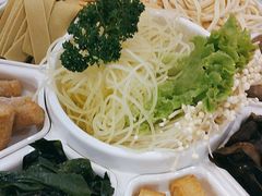 -鸡遇虾煲干锅火锅(小寨金莎店)