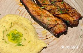 Wood-Grilled Beef Brisket with Mashed Potatoes