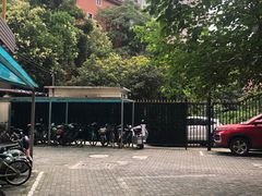 -静安寺修鞋修包修拉链