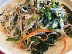 蒙亨大拌菜-蒙亨·手把肉·蒙古包文化主题餐厅(天恒广场店)