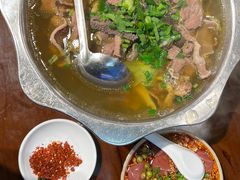 -谢老五跷脚牛肉·非遗传承店