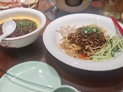 -六合居·明厨亮灶餐厅(成双大道店)