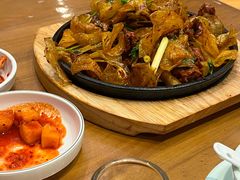 -长寿参鸡汤(朝韩风情街店)