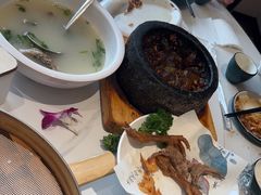 -梅利汴京烤鸭•开封豫菜地标店(东大街店)