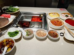 -海底捞火锅鲜切牛肉主题店(长寿路店)