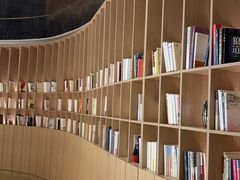 -涨巢·潮玩水疗局