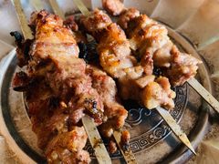 -烤肉小伙烤肉店