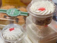 -红宝石·鲜奶小方·海派西点房(金杨店)