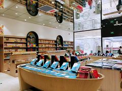 -钟书阁(群光广场店)