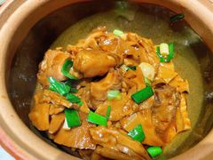毛竹笋烧猪蹄-老村长•湖北家常菜(南湖店)