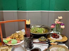 -江城小馆陕南妈妈菜·全球旅行餐厅(钟楼店)