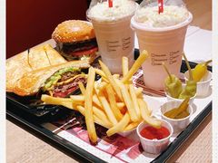 -The Habit Burger Grill 哈比特汉堡(复兴soho店)