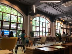 靠窗位-VESH COFFEE(定西路店)