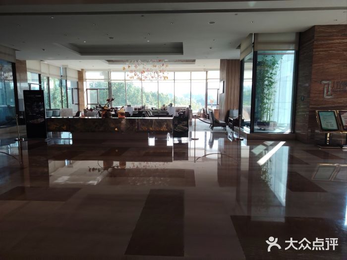南阳建业森林半岛假日酒店图片