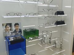 -优视觉视光中心•青少年近视防控(新世界中心写字楼店)