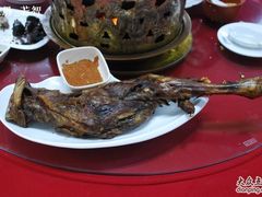 烤羊腿-赛汗塔拉风情园