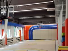 -悦动体能篮球羽毛球网球(三里河店)