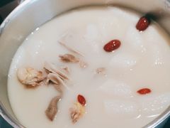 -煲王粤菜餐厅(中侨中心店)