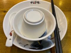 餐具摆设-杭百味·大众精选杭帮菜(西湖音乐喷泉店)